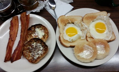 brads place breakfast